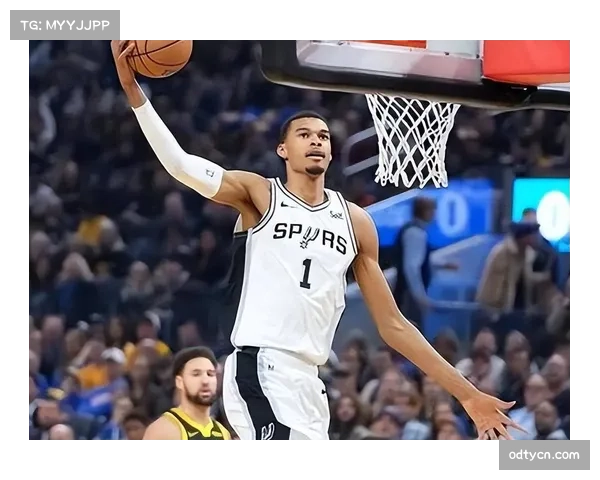 文班亚马赛季初连场两双，助马刺刷新队史20年纪录